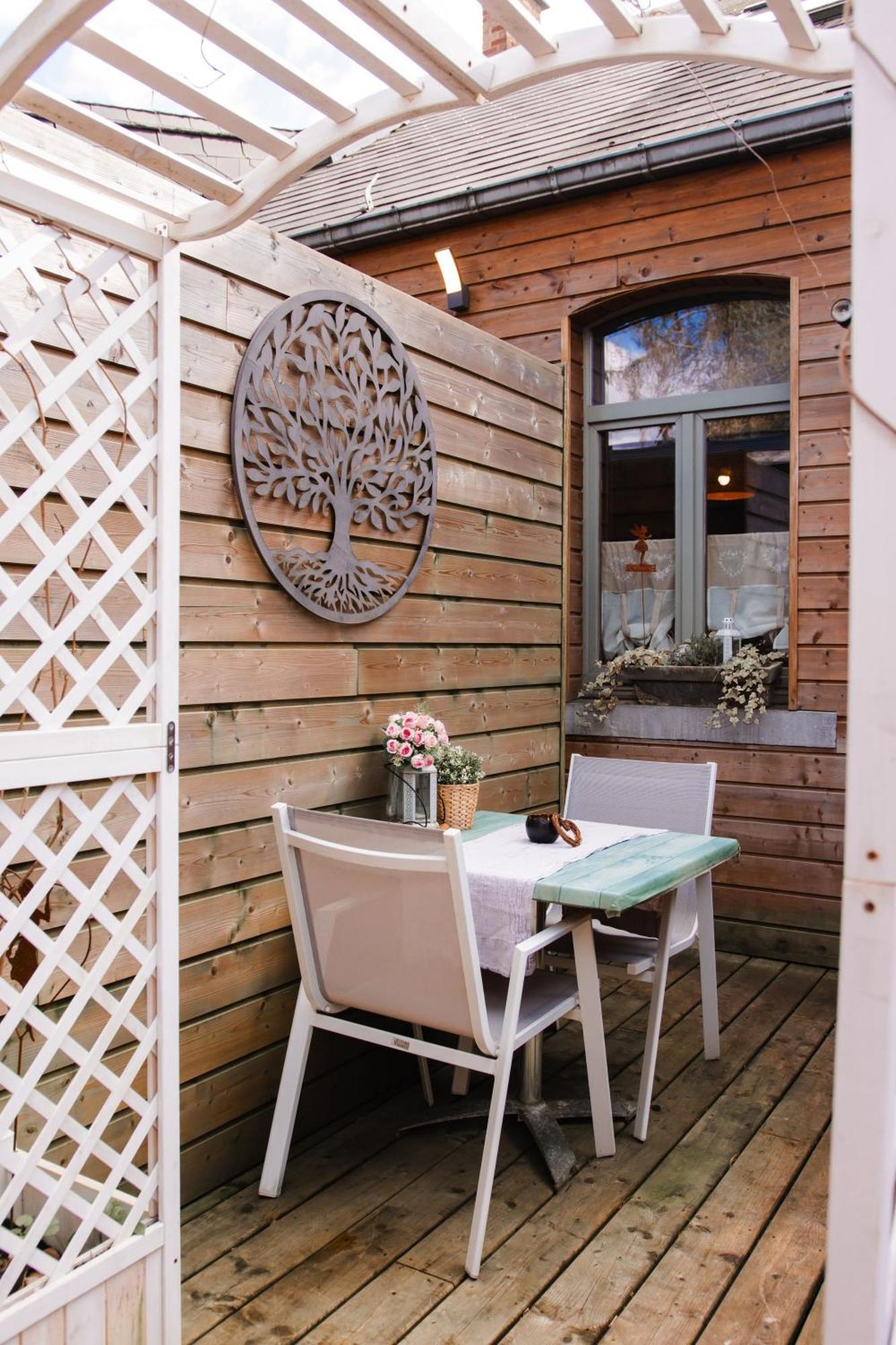 Maison D'Hote Les Notes Endormies Suite Le Refuge Walcourt Exterior photo
